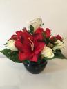 Pot-boule-noire-amaryllis-rouge